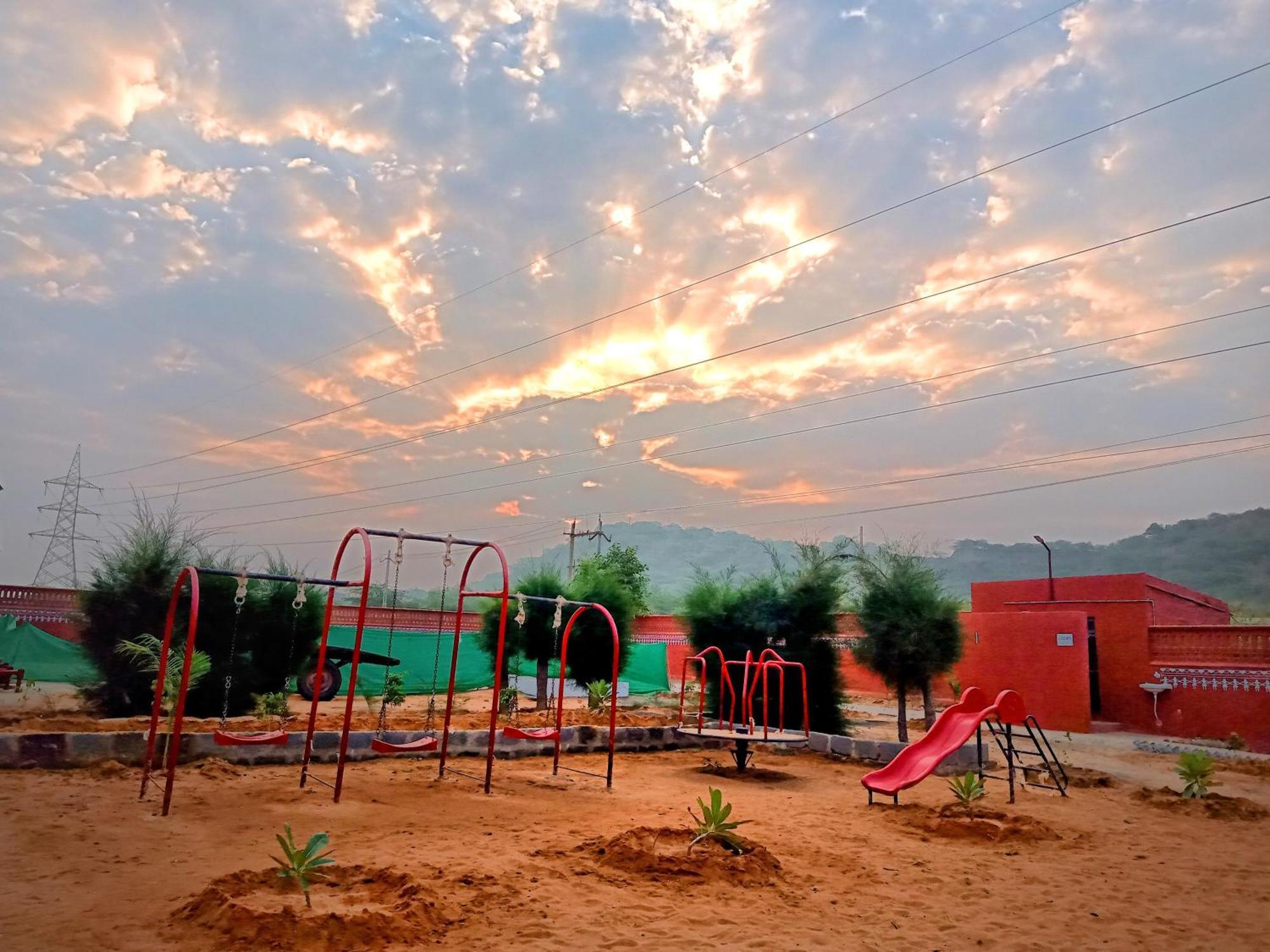 Santkrupa Villa Resort Nakhtrana Dış mekan fotoğraf